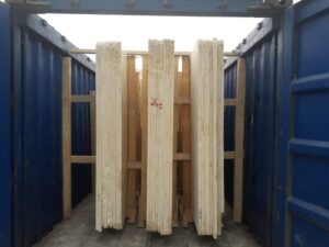 Packing slabs in wooden bunle cntr open top 300x225
